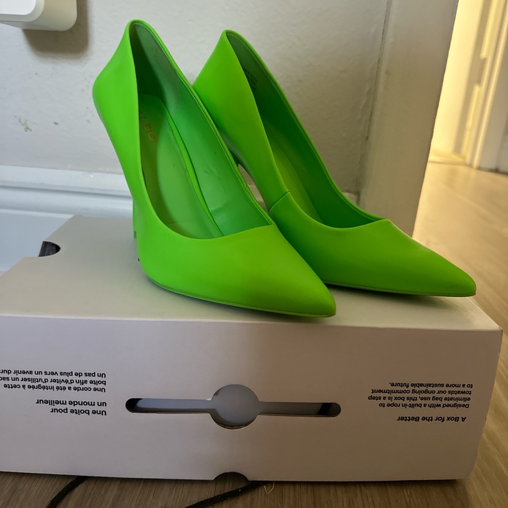 Aldo Vibrant Green Heels